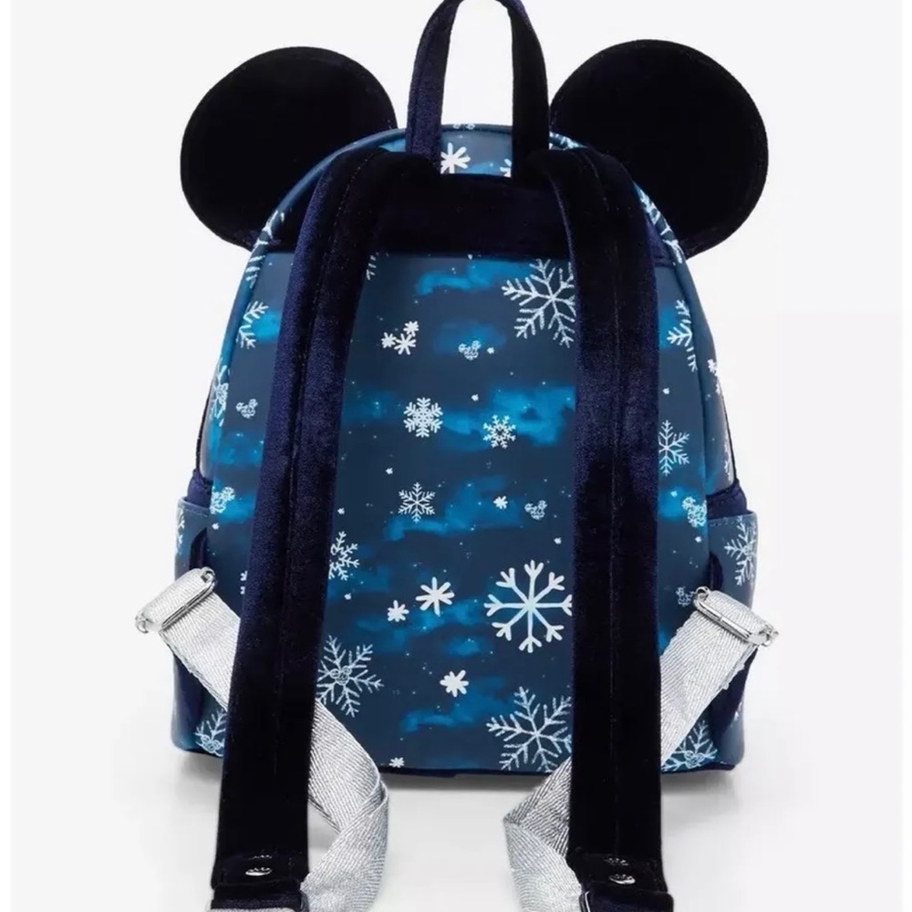 LOUNGEFLY DISNEY MINNIE MOUSE SNOWFLAKE COSPLAY MINI BACKPACK 2023 NWT BEAUTIFUL - Picture 3 of 4